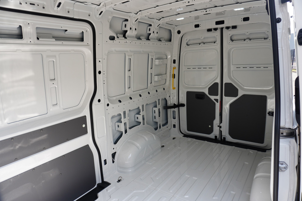 MAN TGE 30 2.0 Standaard Hoog Man TGE 2.140 6 handversnelling L3H3 2 schuifdeuren 9