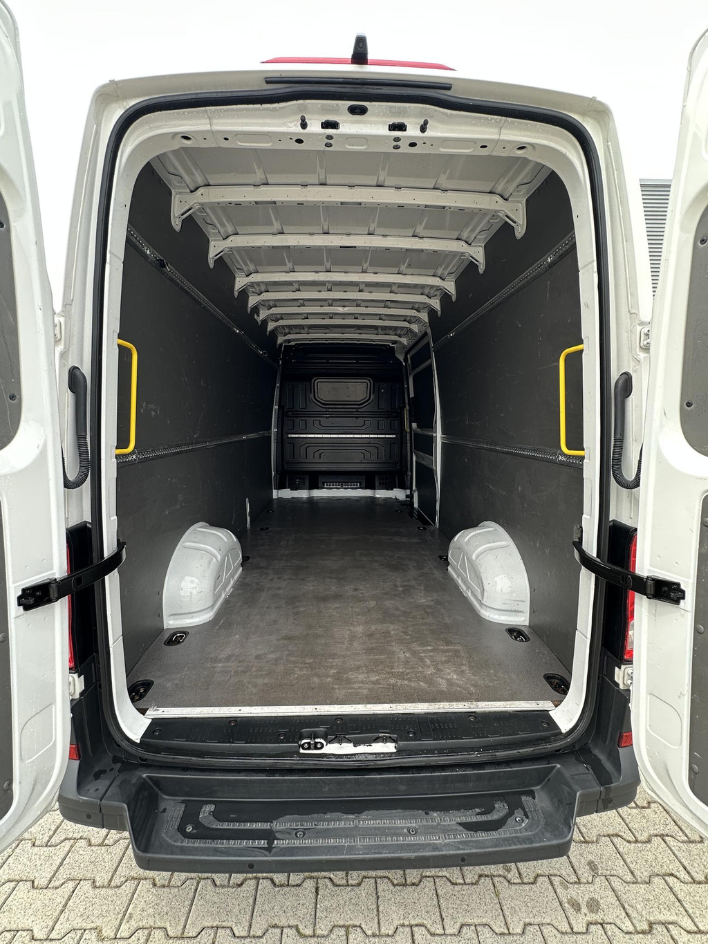 MAN TGE 35 2.0 Extra Lang L5H3 140 pk automaat 16