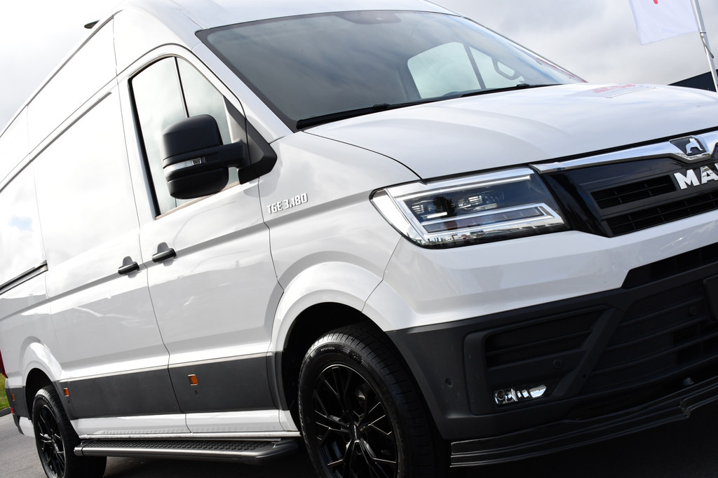MAN TGE 35 2.0 L3H3 PB Edition Full Options! Adaptieve Cruise, LED, Carplay, 177pk, Automaat, Multimedia, Stoelverwarming, Uniek! 20