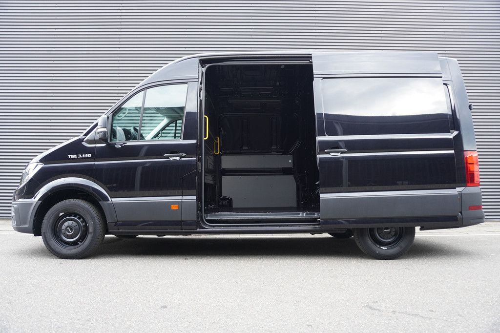 MAN TGE 35 2.0 Standaard L3 Hoog Man TGE 35 2.0 Standaard L3 Hoog Aut 2 schuifdeuren FACELIFT Commander BOMVOL! 8