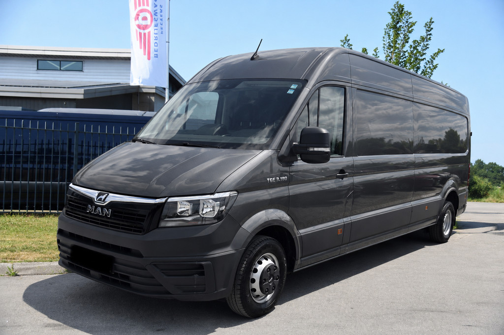 MAN TGE 5.180 35 2.0 L4H3 PB Edition N1! Camera, Cruise, Carplay, 177pk, Trekhaak, Multimedia, Automaat, Uniek!