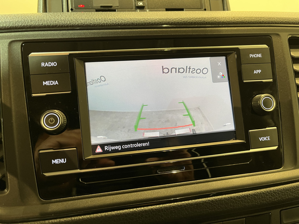 MAN TGE 50 2.0 L3H3 180 PK DL DSG Automaat / Servicebus / GVW 5.000 KG / Bott Inrichting / Swinglift Kraan / Trekhaak 3500 KG / 220V. / Euro 6 / Airco / CarPlay / Camera / Cruise Control / 53.000 KM !! C-Rijbewijs !! 10