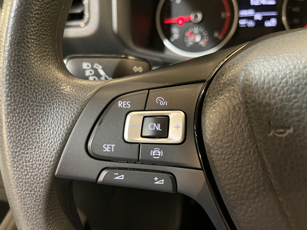 MAN TGE 50 2.0 L3H3 180 PK DL DSG Automaat / Servicebus / GVW 5.000 KG / Bott Inrichting / Swinglift Kraan / Trekhaak 3500 KG / 220V. / Euro 6 / Airco / CarPlay / Camera / Cruise Control / 53.000 KM !! C-Rijbewijs !! 17