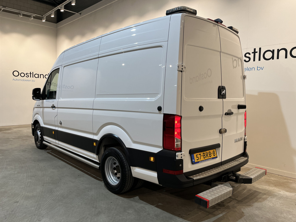 MAN TGE 50 2.0 L3H3 180 PK DL DSG Automaat / Servicebus / GVW 5.000 KG / Bott Inrichting / Swinglift Kraan / Trekhaak 3500 KG / 220V. / Euro 6 / Airco / CarPlay / Camera / Cruise Control / 53.000 KM !! C-Rijbewijs !! 19