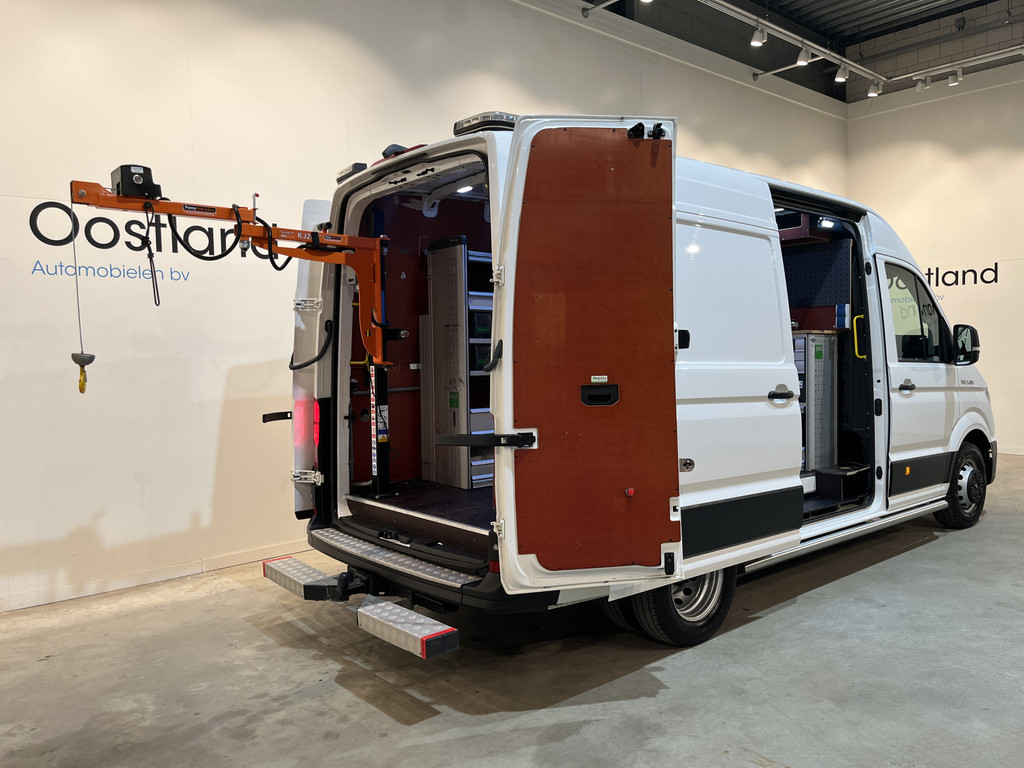 MAN TGE 50 2.0 L3H3 180 PK DL DSG Automaat / Servicebus / GVW 5.000 KG / Bott Inrichting / Swinglift Kraan / Trekhaak 3500 KG / 220V. / Euro 6 / Airco / CarPlay / Camera / Cruise Control / 53.000 KM !! C-Rijbewijs !! 2