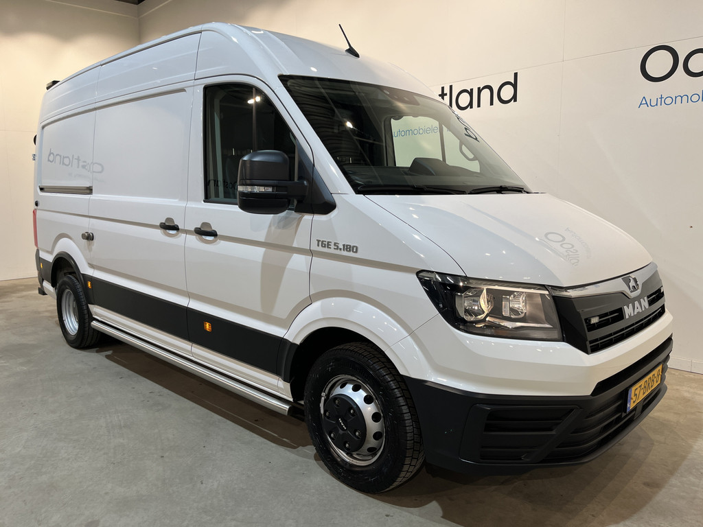 MAN TGE 50 2.0 L3H3 180 PK DL DSG Automaat / Servicebus / GVW 5.000 KG / Bott Inrichting / Swinglift Kraan / Trekhaak 3500 KG / 220V. / Euro 6 / Airco / CarPlay / Camera / Cruise Control / 53.000 KM !! C-Rijbewijs !! 20