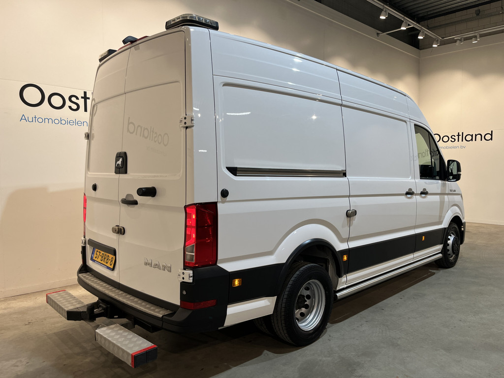 MAN TGE 50 2.0 L3H3 180 PK DL DSG Automaat / Servicebus / GVW 5.000 KG / Bott Inrichting / Swinglift Kraan / Trekhaak 3500 KG / 220V. / Euro 6 / Airco / CarPlay / Camera / Cruise Control / 53.000 KM !! C-Rijbewijs !! 21