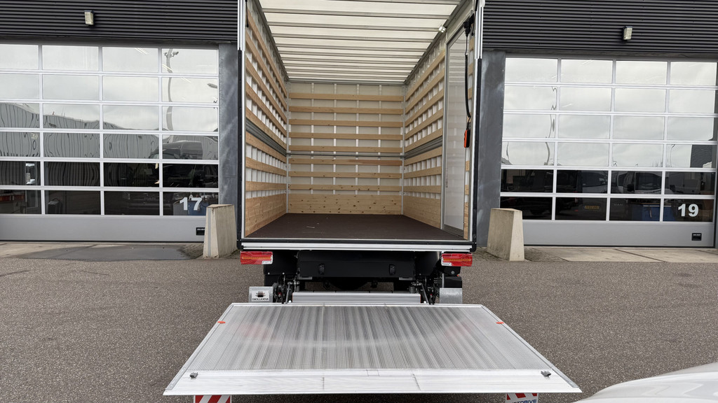 MAN TGE MAN TGE | 5.160 | 2.0 TDI 164PK | L4 | 3,5T TERUGGEKEURD | BAKWAGEN L4.40m B2.11m H2.35m | FACELIFT | NAVI | GEVEERDE STOEL | 13