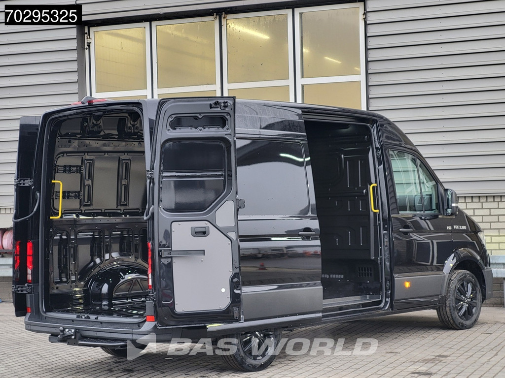 MAN TGE 3.180 Automaat 2025 model Facelift Black Edition L3H3 Trekhaak ACC LED Navi Camera Parkeersensoren Euro6 L2H2 11m3 Airco Trekhaak 7