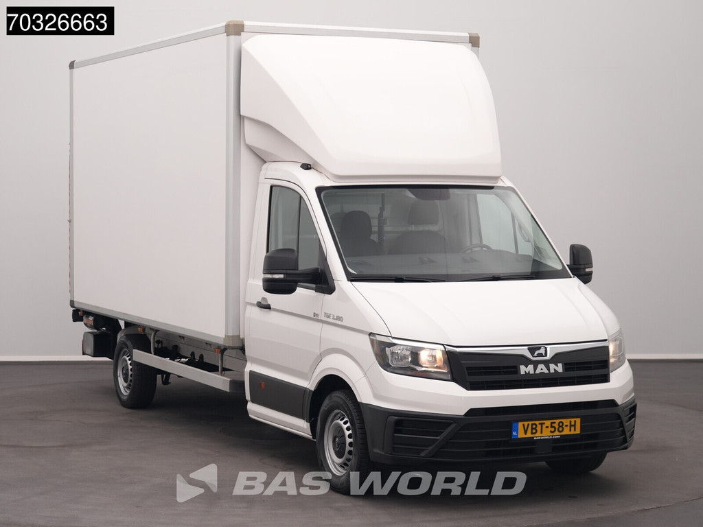 MAN TGE 3.180 Automaat Laadklep 180PK Bakwagen Navi Airco Cruise Camera DHollandia Euro6 Meubelbak Koffer Airco Cruise control 6