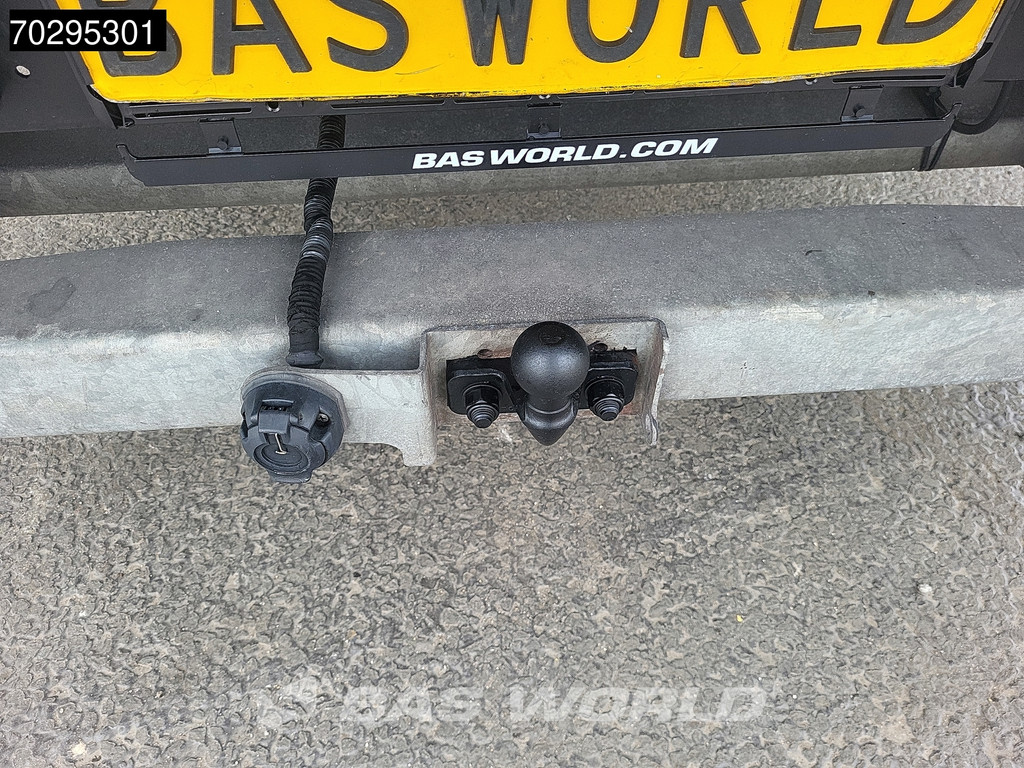 MAN TGE 3.180 Automaat Laadklep 3.5t trekhaak Dubbellucht Lat om Lat Zijdeur Navi Bakwagen Meubelbak Koffer Airco Trekhaak Cruise control 10