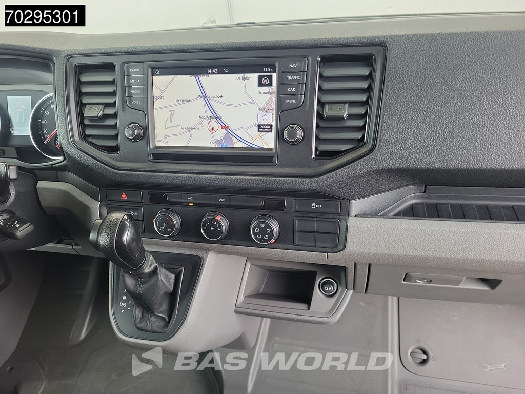 MAN TGE 3.180 Automaat Laadklep 3.5t trekhaak Dubbellucht Lat om Lat Zijdeur Navi Bakwagen Meubelbak Koffer Airco Trekhaak Cruise control 15