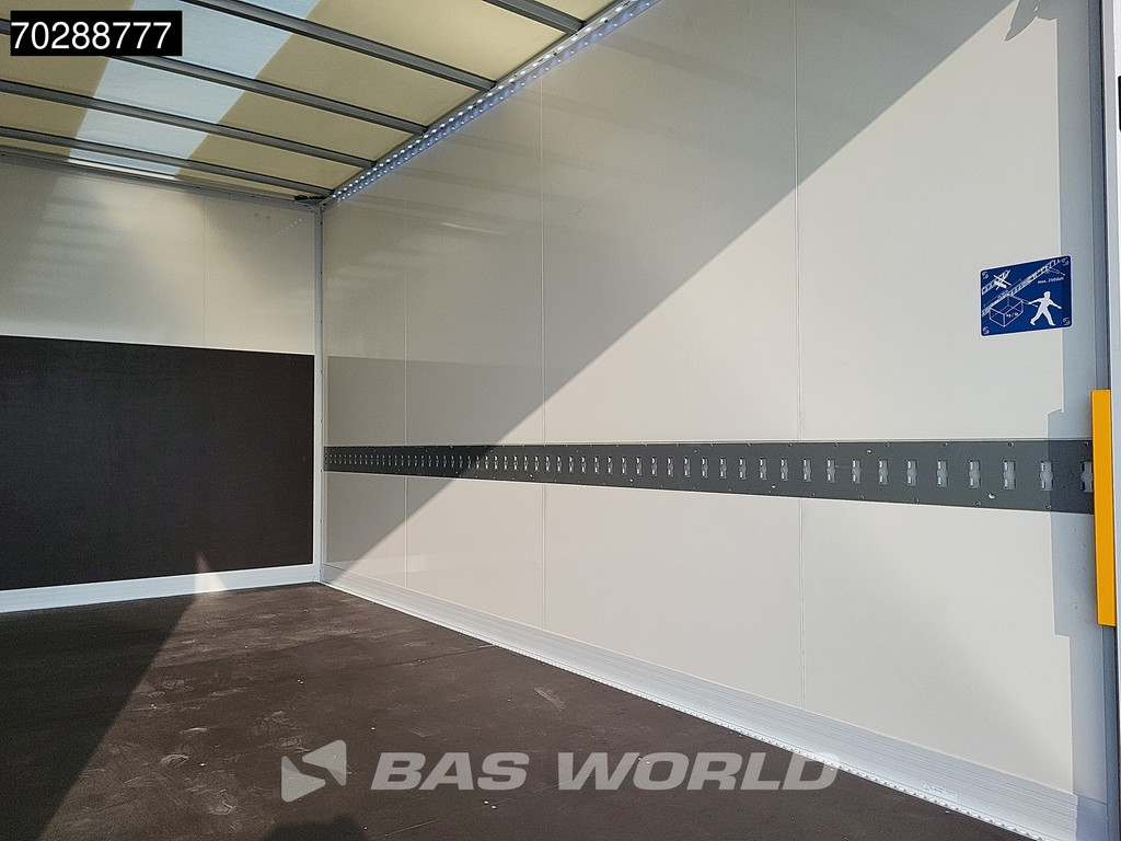 MAN TGE 3.180 Automaat Laadklep Bakwagen 2025 Facelift Navi LED Airco Cruise Euro6 Meubelbak Koffer 21m3 Airco Cruise control 10