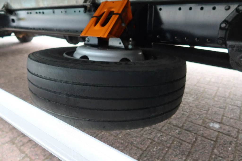 MAN TGL 12.220 Bak + Palfinger klep 1500 KG EUR 29.500.- netto 11