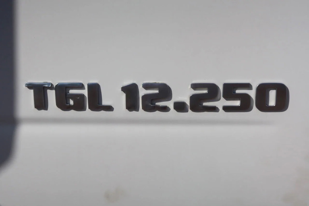 MAN TGL 12.250 Bakwagen + Laadklep DHollandia 2000 kg 16
