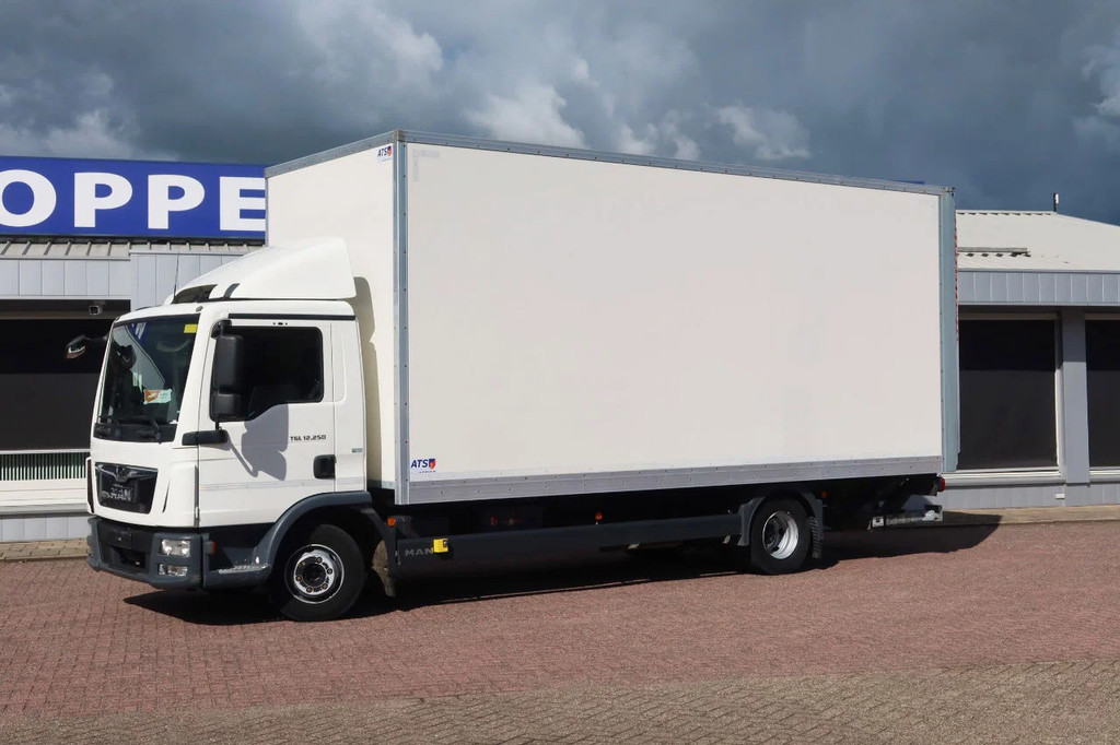 MAN TGL 12.250 Bakwagen + Laadklep DHollandia 2000 kg 21