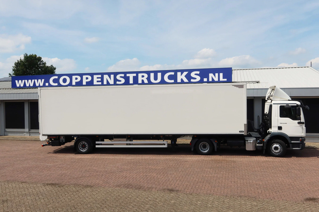 MAN TGM 15.290 Trekker + Heiwo city trailer geisoleerd + klep Dhollandia 2500 KG 19