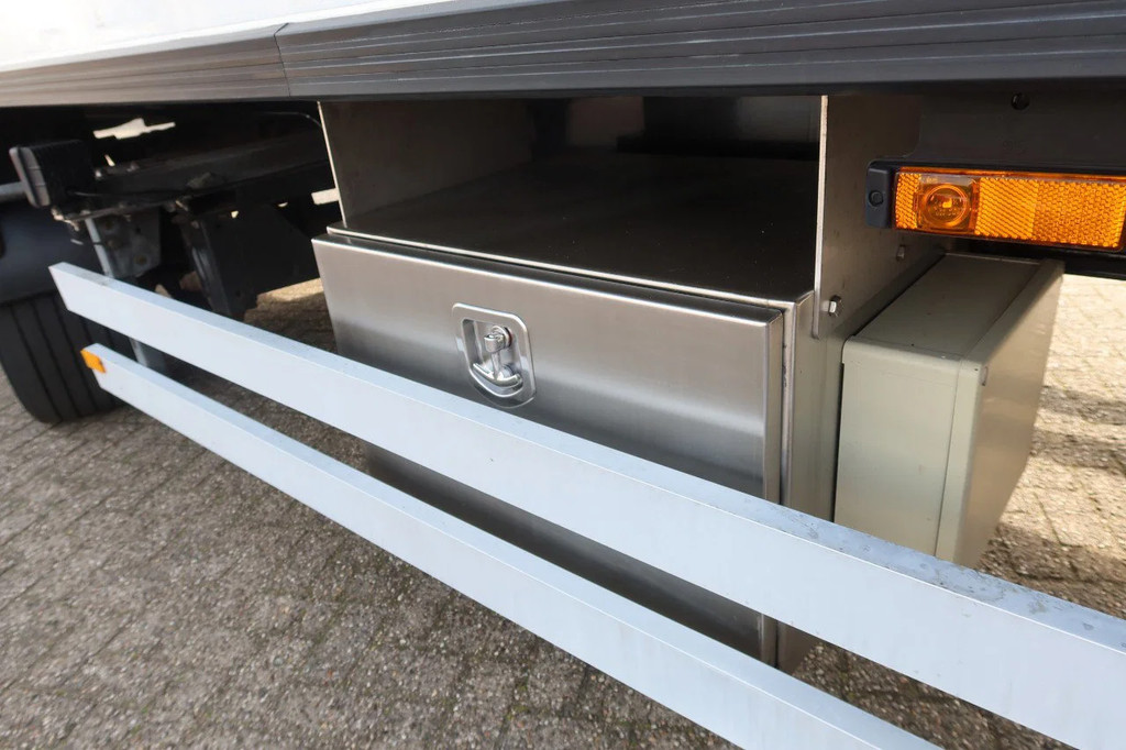 MAN TGM 15.290 Trekker + Heiwo city trailer geïsoleerd + Dhollandia 2000 KG klep 10