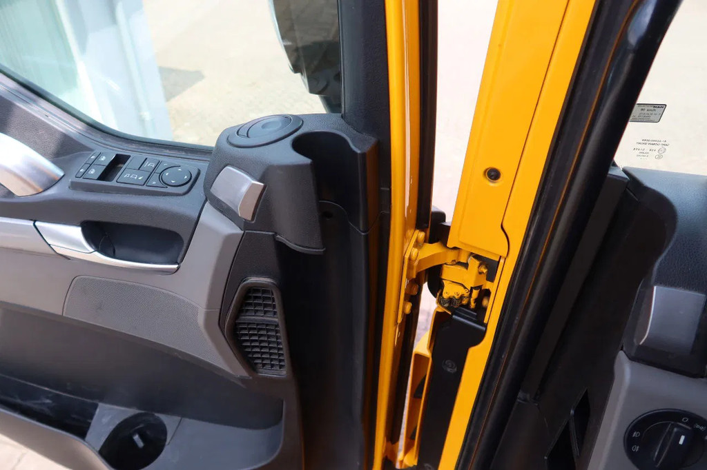 MAN TGS 33.420 2 Zijdige kipper + kraan 6x6 Stuur as 12