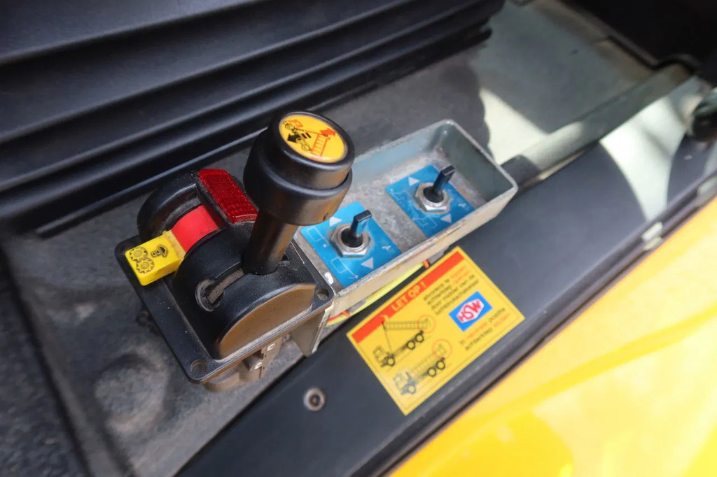 MAN TGS 33.420 2 Zijdige kipper + kraan 6x6 Stuur as 13