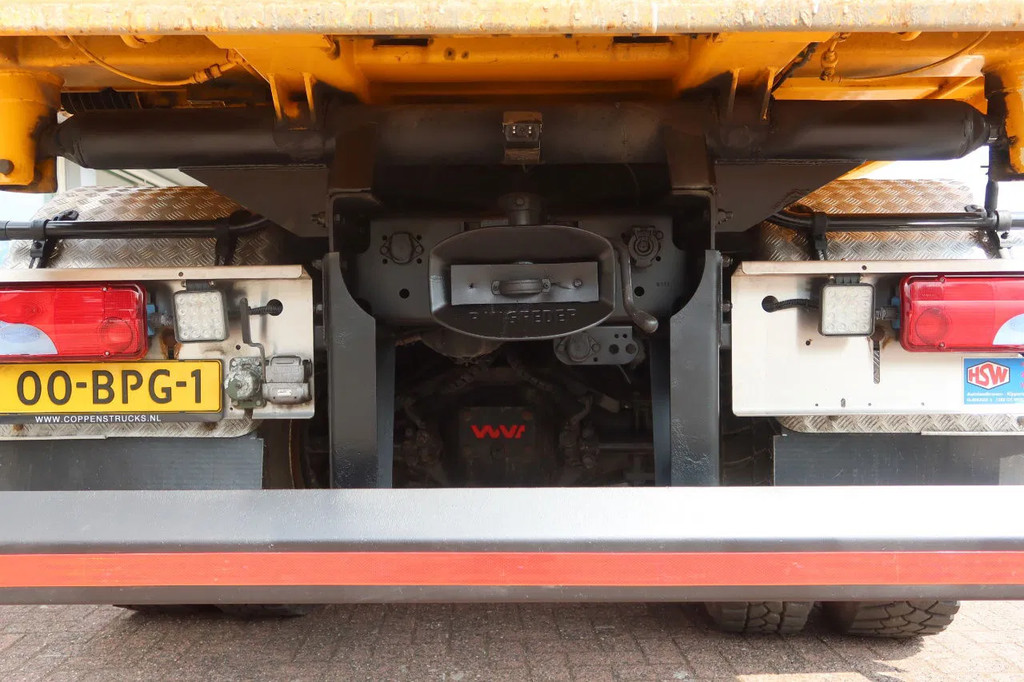 MAN TGS 33.420 2 Zijdige kipper + kraan 6x6 Stuur as 15