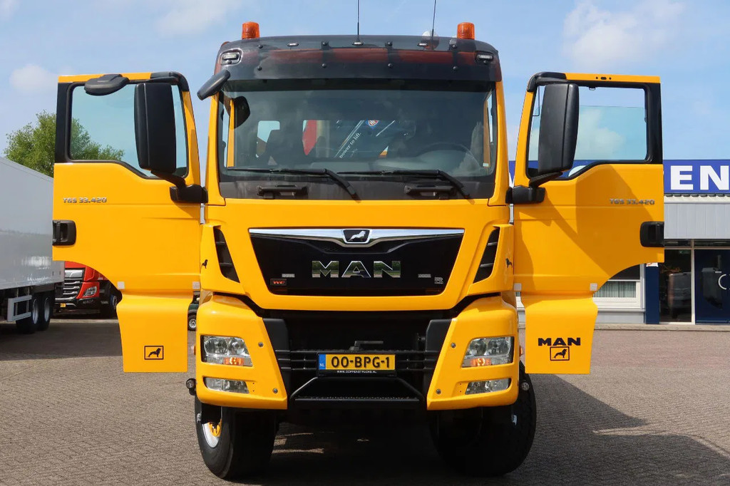 MAN TGS 33.420 2 Zijdige kipper + kraan 6x6 Stuur as 16