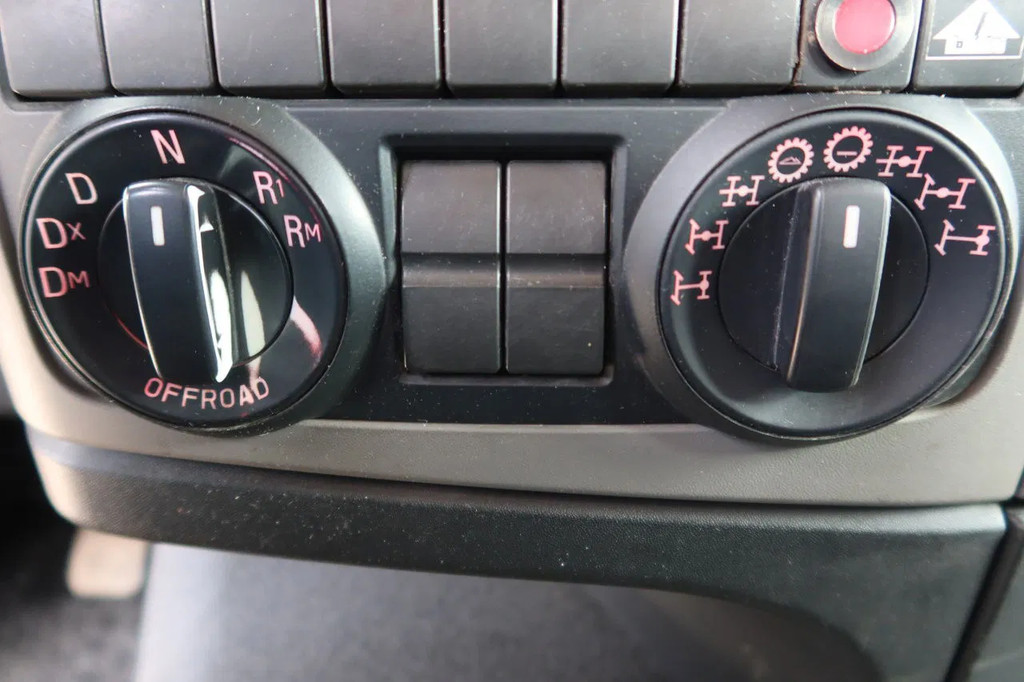 MAN TGS 33.420 2 Zijdige kipper + kraan 6x6 Stuur as 9