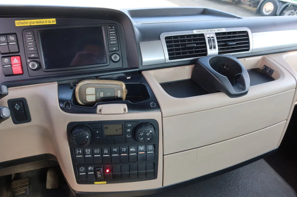 MAN TGS 35.360 8X2 Euro 6 Oprijwagen + HIAB 228 E 3 kraan. Radio grafisch + winch 11