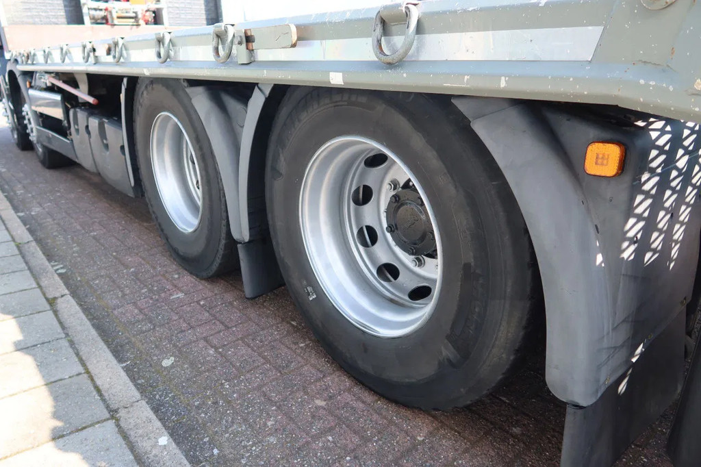 MAN TGS 35.360 8X2 Euro 6 Oprijwagen + HIAB 228 E 3 kraan. Radio grafisch + winch 20