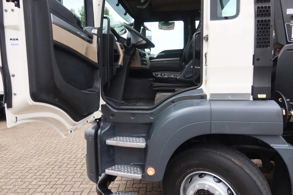 MAN TGS 35.360 Oprijwagen + HIAB 228 E3 Kraan 8x2 15