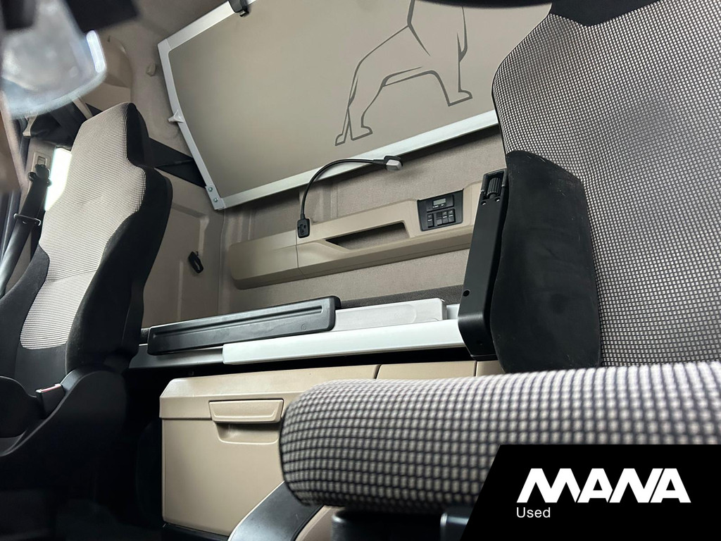 MAN TGX 18.470 4x2 BLS Sideskirts Koelkast Standkachel 14