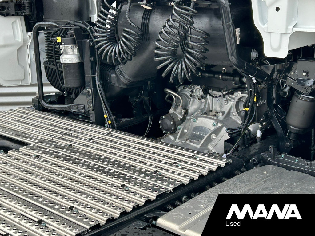 MAN TGX 18.560 GX 4x2 LL D30 PowerLion Standairco Camera Navi Koelkast 14