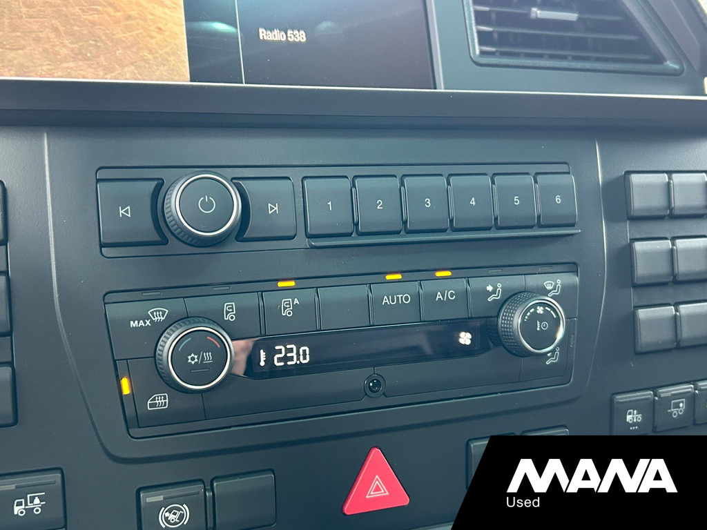 MAN TGX 18.560 GX 4x2 LL D30 PowerLion Standairco Camera Navi Koelkast 17