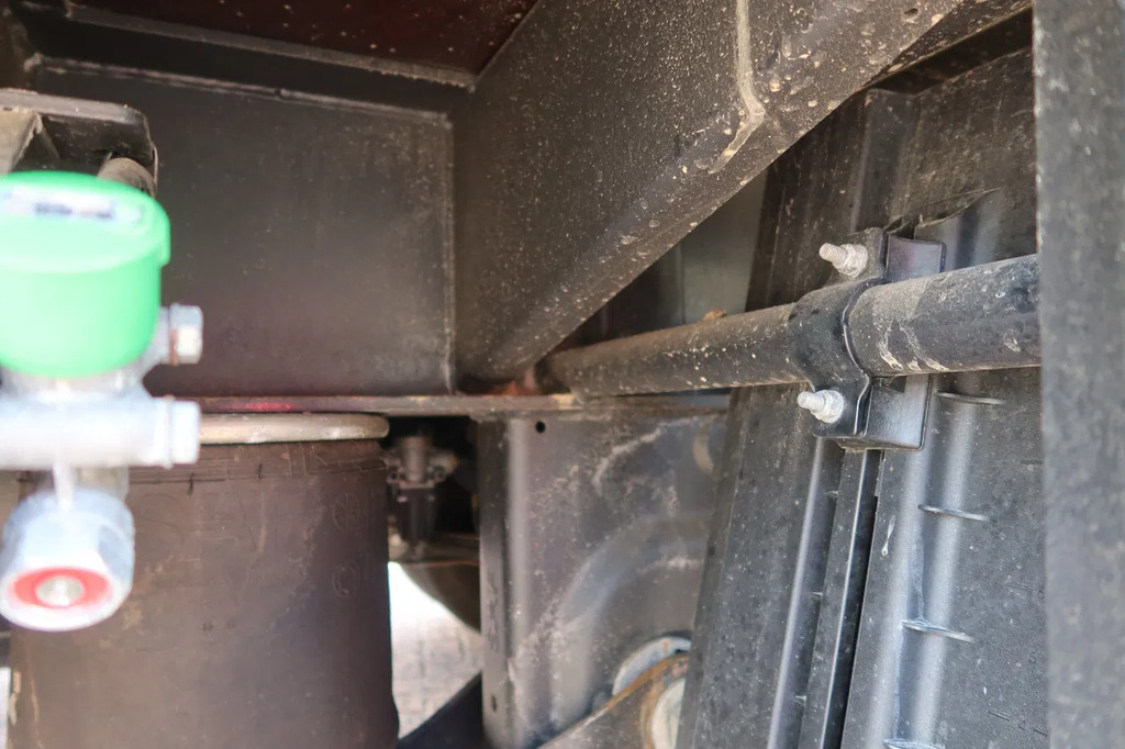 MAN TGX 26.510 DRILLING SE. Drilling/concrete/cement + HIEBENTHAl 3 as aanhanger 2024 11