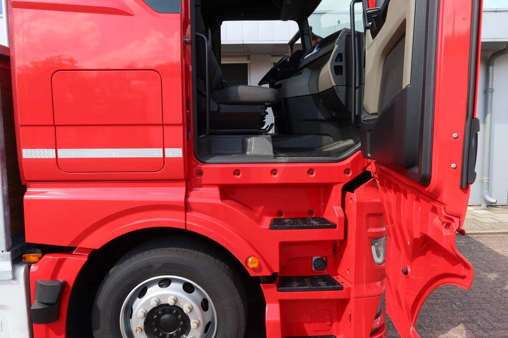 MAN TGX Oprijwagen Full air 6x2 14