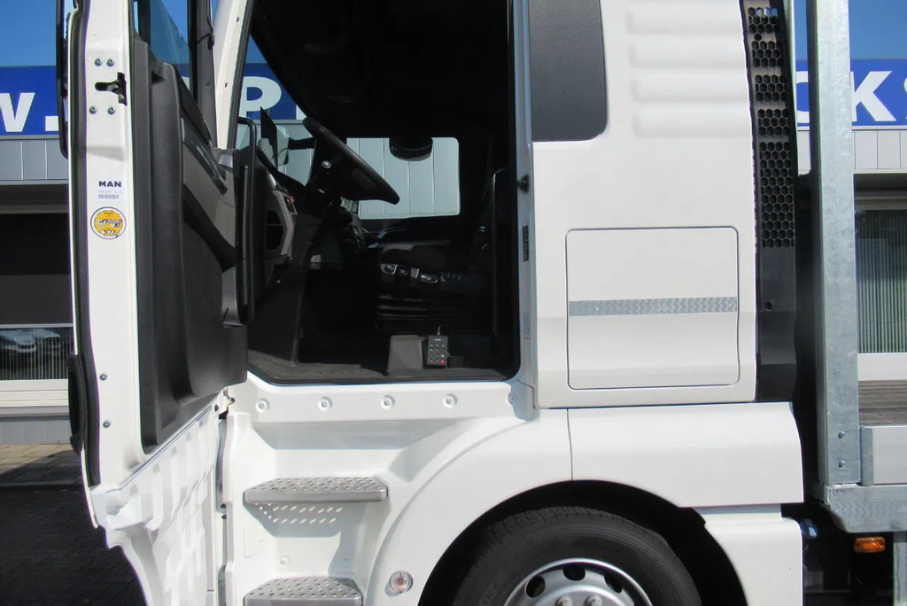 MAN TGX 26.460 Machine/auto transporter XLX Intarder 11
