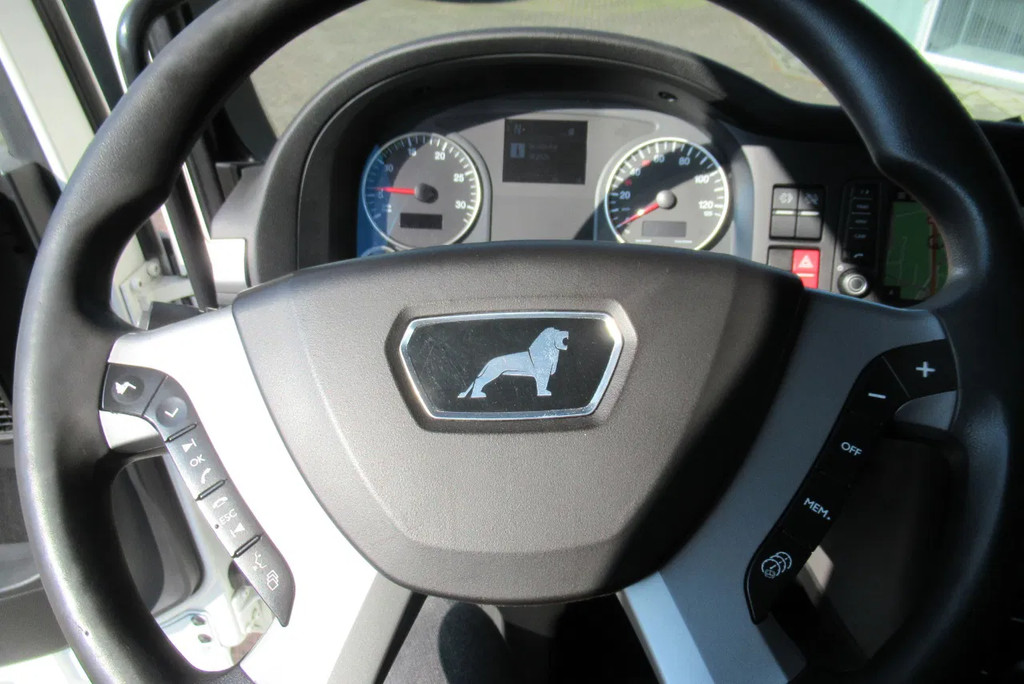 MAN TGX 26.460 Machine/auto transporter XLX Intarder 9