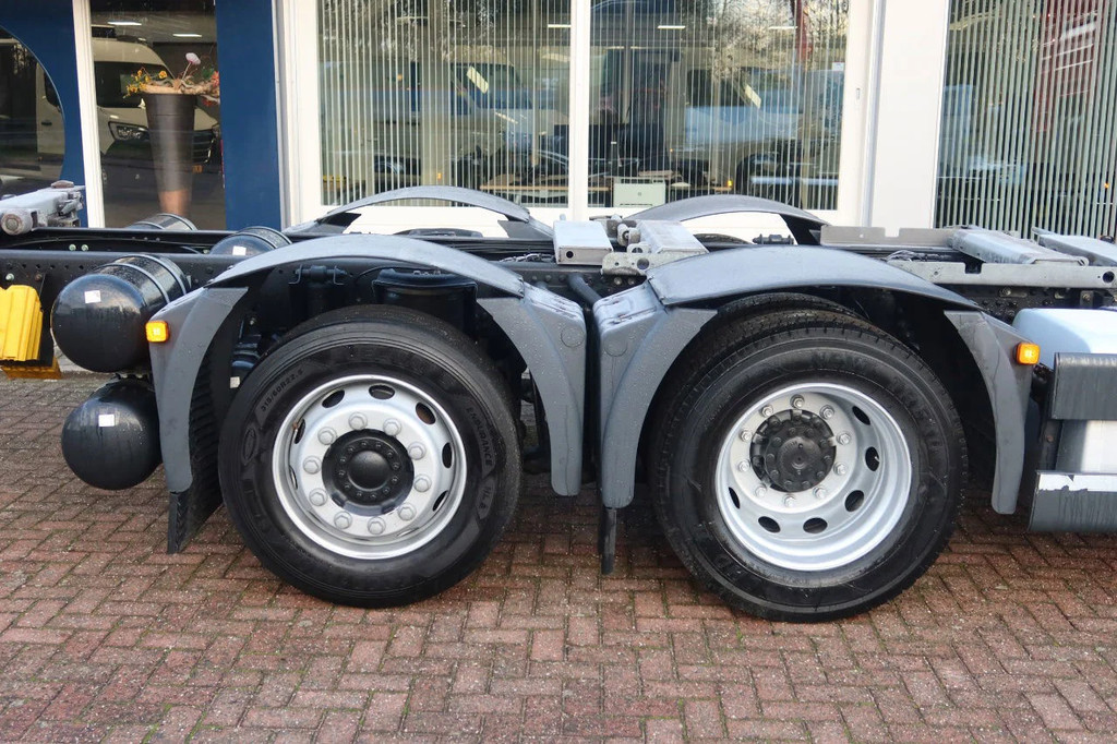 MAN TGX 26.510 6x2 Intarder. Volledige luchtvering 4