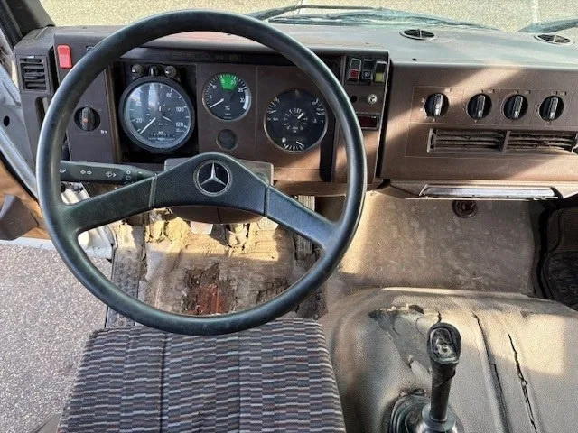 Mercedes-Benz 1117 K 6-CILINDER SLEEPERCAB (8 WHEEL NUTS / FULL STEEL SUSPENSION / MANUAL GEARBOX) 8