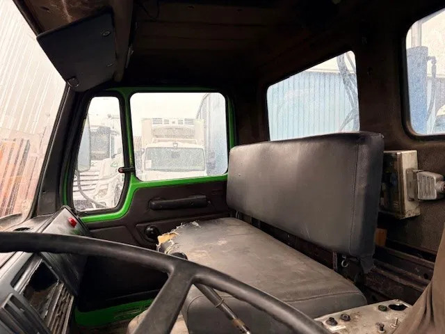 Mercedes-Benz 1617 C 4x2 KIPPER WITH CRANE (6-CILINDER ENGINE / MANUAL GEARBOX / FULL STEEL SUSPENSION) 13