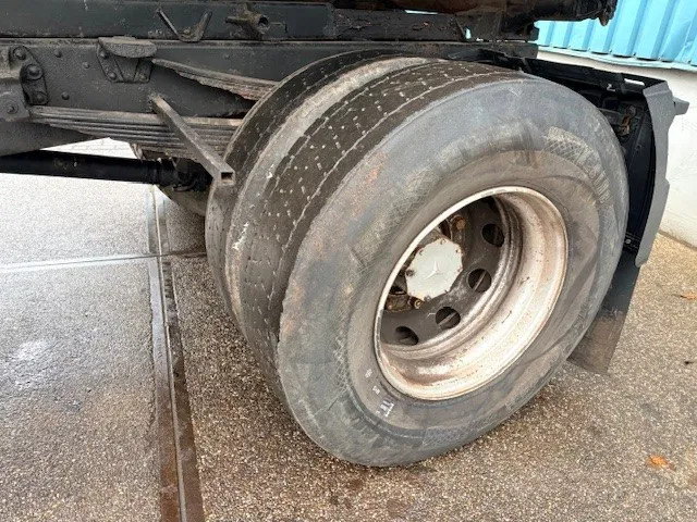 Mercedes-Benz 1617 C 4x2 KIPPER WITH CRANE (6-CILINDER ENGINE / MANUAL GEARBOX / FULL STEEL SUSPENSION) 9