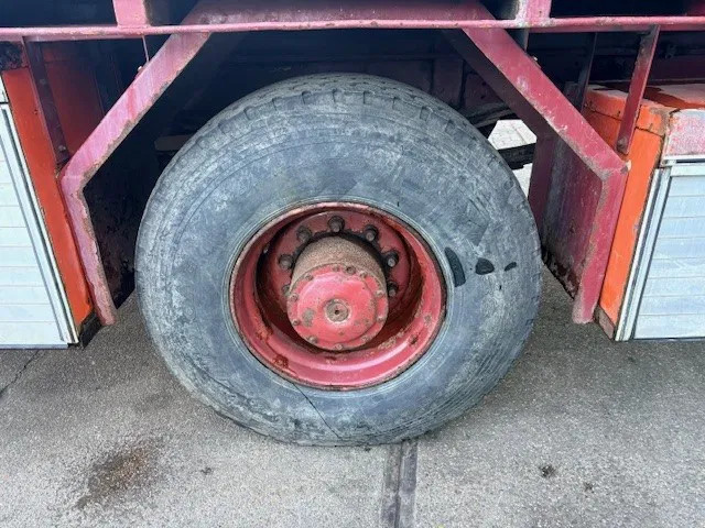 Mercedes-Benz 1922 AK 4x4 V6 WITH ONLY 128.500 KM!! AND HMF 1003K2 CRANE (MANUAL GEARBOX / FULL STEEL SUSPENSION / REDUCTION AXLE / P.T.O. / ETC.) 7