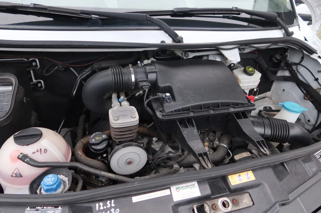 Mercedes-Benz 519 CDI V6 Motor 519 CDI V6 Motor + B.E Trailer 10