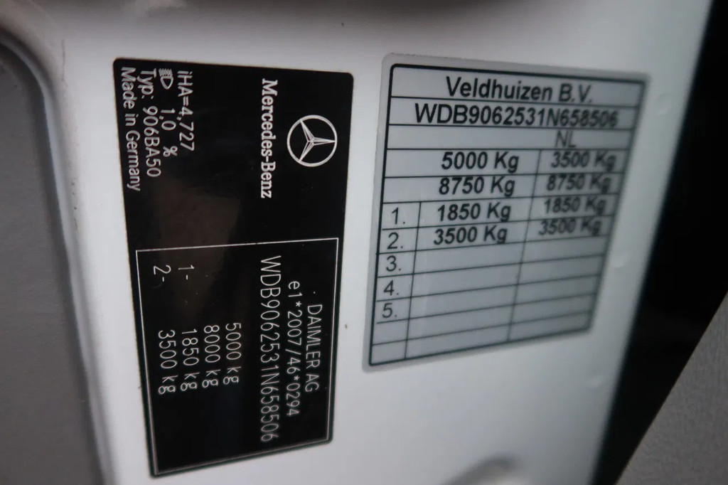 Mercedes-Benz 519 CDI V6 Motor 519 CDI V6 Motor + B.E Trailer 15