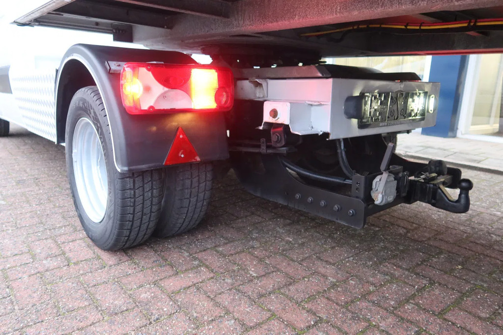 Mercedes-Benz 519 CDI V6 Motor 519 CDI V6 Motor + B.E Trailer 16