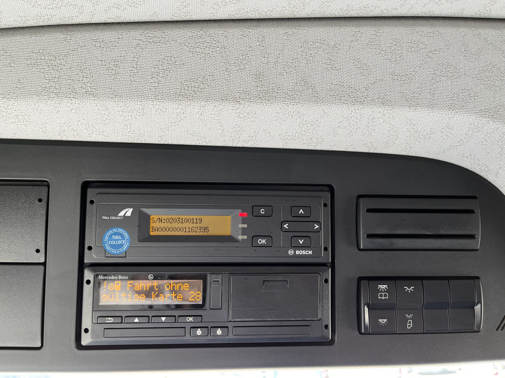 Mercedes-Benz ANTOS 2546 6X2 Bouwstoffenauto / Open laadbak vv KRAAN MKG HLK 221-3 met Stenenklem 20