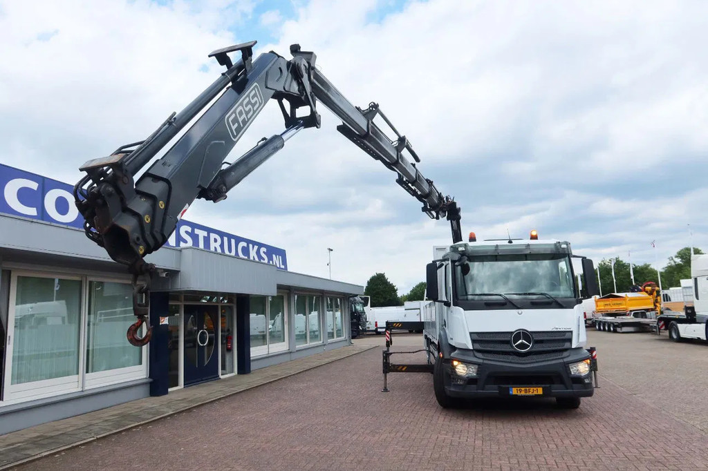 Mercedes-Benz ANTOS 2830 Kraanwagen open Laadbak Fassi F295 + FLY-JIB 20