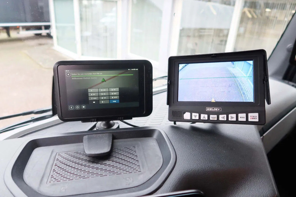 Mercedes-Benz Actros 1840 L Bakwagen + Bar klep 2000 KG + Geïsoleerde bak 17