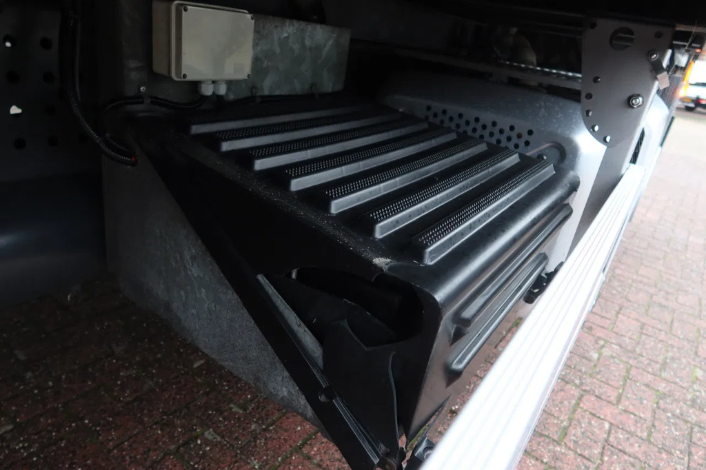 Mercedes-Benz Actros 1924 L Bak + Dhollandia klep 2000 KG + extra accu set. 15