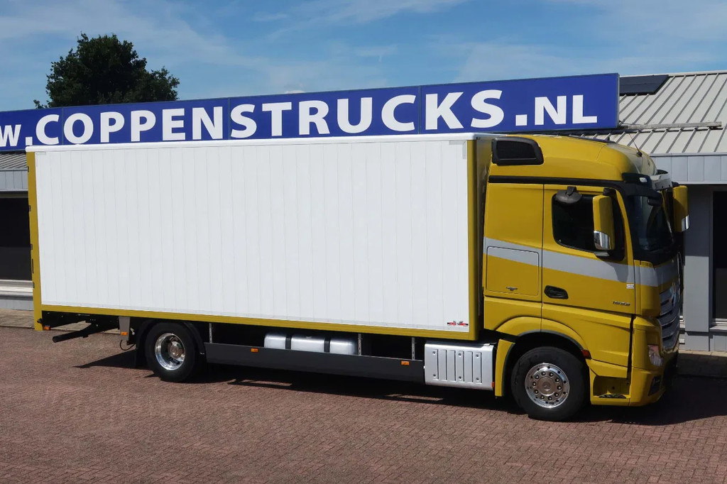 Mercedes-Benz Actros 1933 L Aluminium Bakwagen , Horse / tracing truck. Met deuren + 1 bed. 14